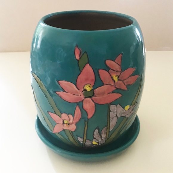HANDMADE CERAMIC PLANT POT - Picture 1 of 8